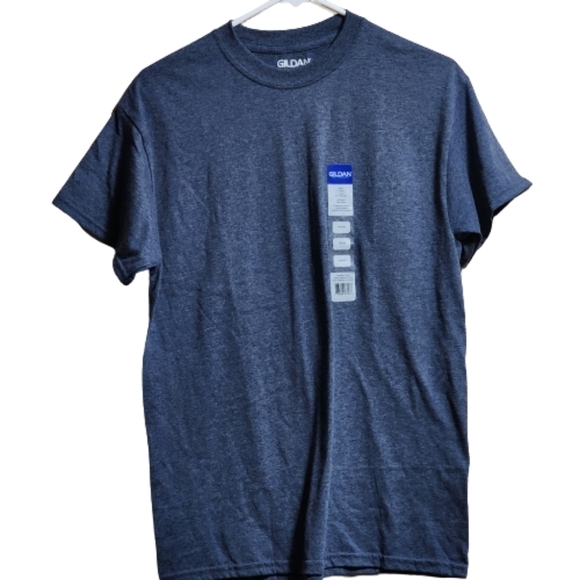 Gildan Other - Gildan short sleeve tshirt color blue size Medium